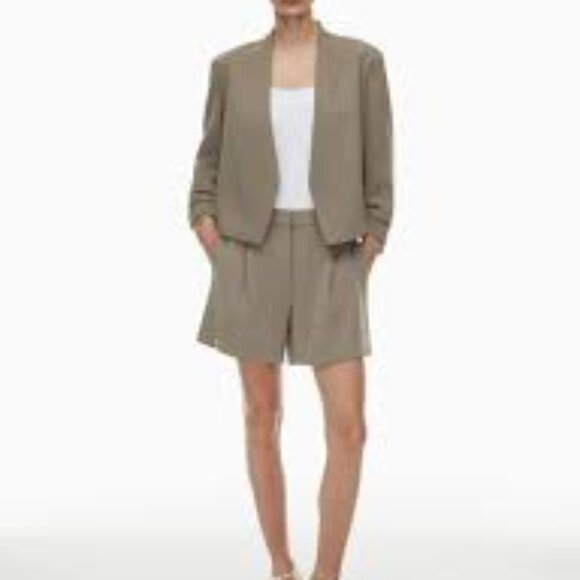 Brand New Aritzia Babaton Power Waist Blazer in Orange in Size 2 - Picture 6 of 6